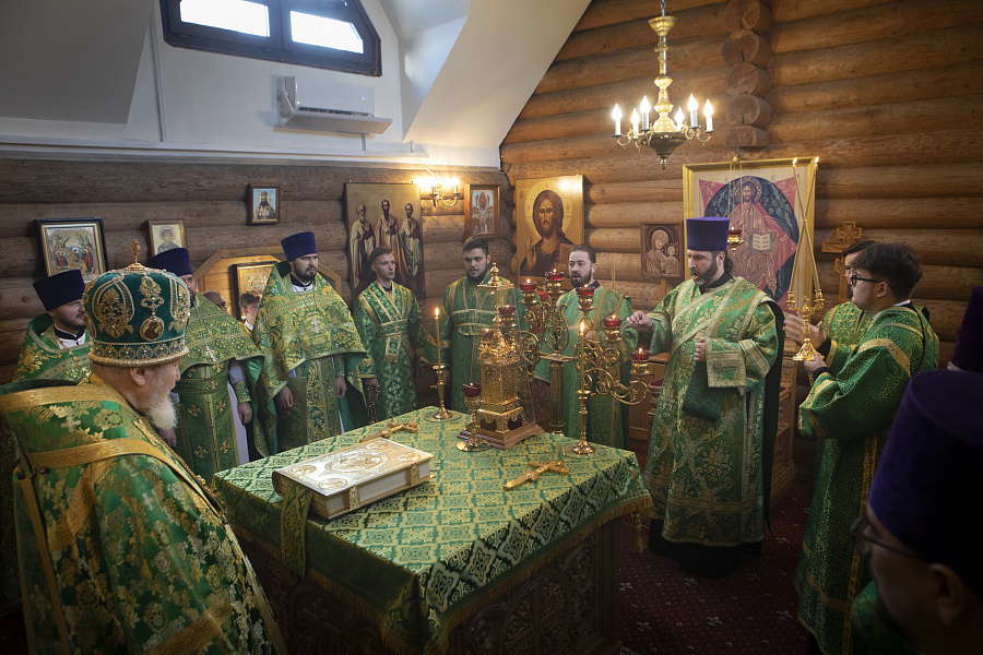 Престольный праздник в Серафимовском храме Балашихи